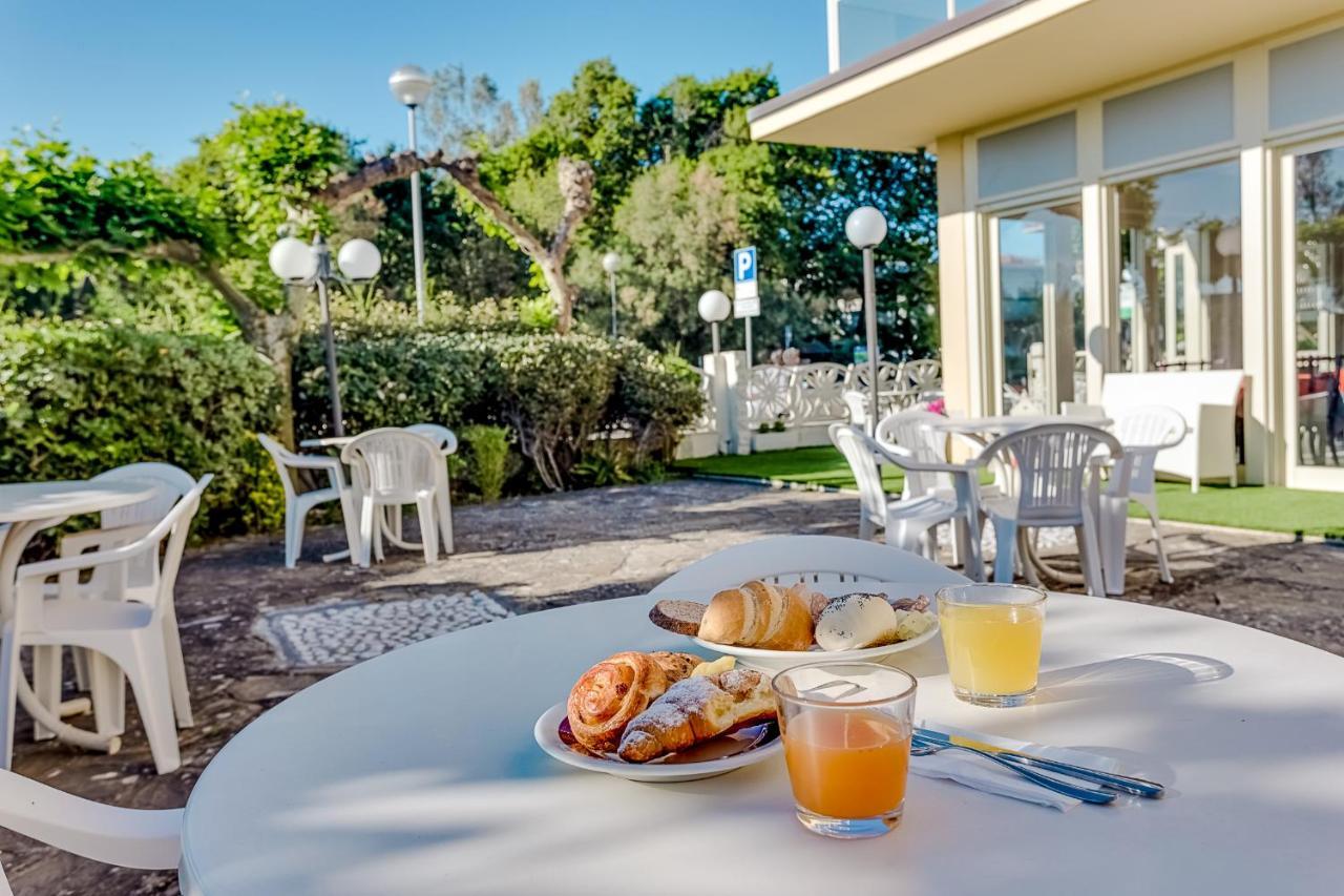 Hotel Buenos Aires Cervia Eksteriør bilde