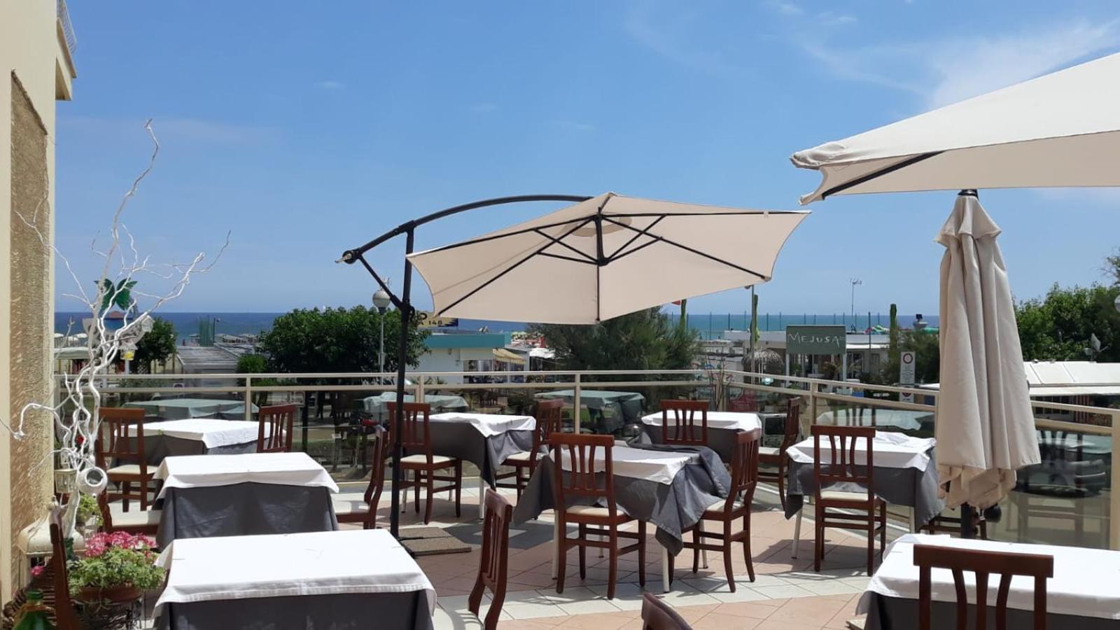 Hotel Buenos Aires Cervia Eksteriør bilde