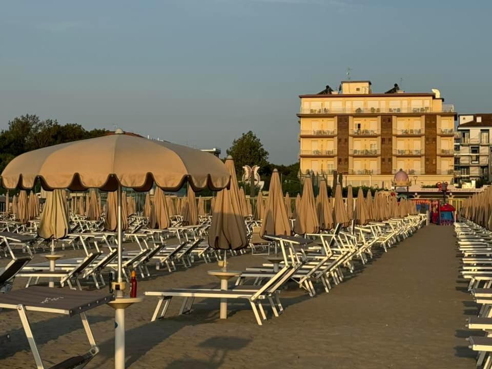 Hotel Buenos Aires Cervia Eksteriør bilde
