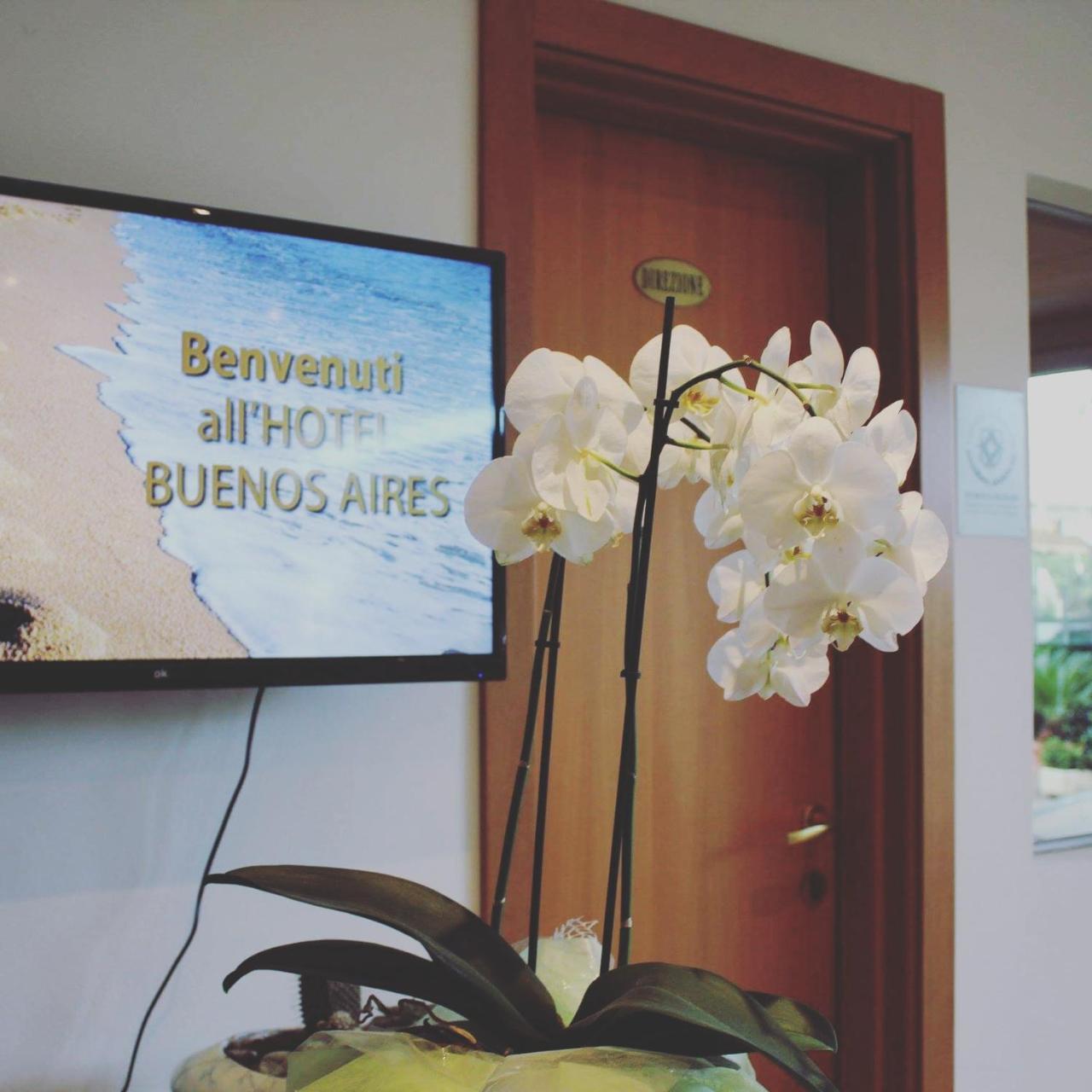 Hotel Buenos Aires Cervia Eksteriør bilde